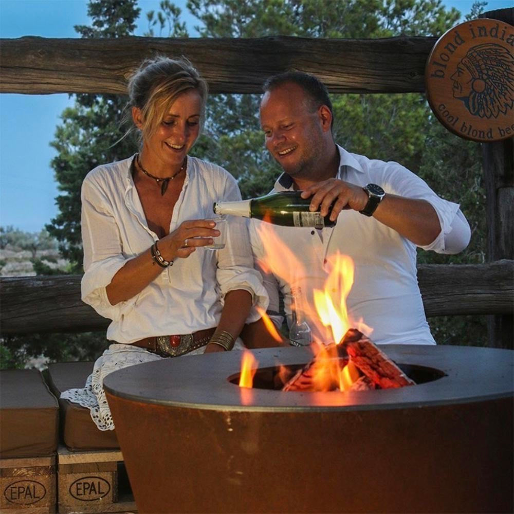 Arteflame 1000 degrees even cook luxury charcoal grill