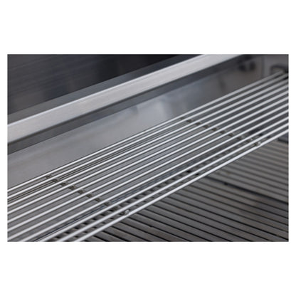 Blaze BCM 32-Inch Grill heavy-duty stainless steel cooking grates close-up
