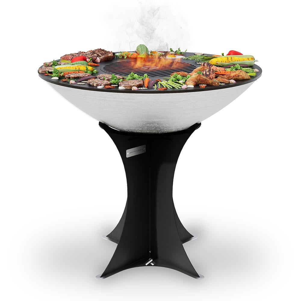 Gold-black Pinnacle Arteflame 1000 degrees even cook