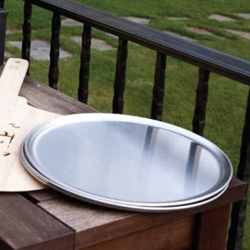 12-inch wide rim aluminum pizza pan with a freshly baked pizza.