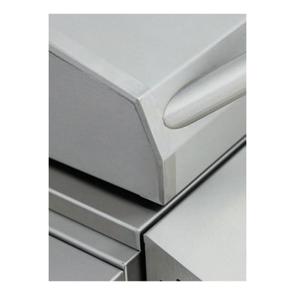 Blaze LTE+ 30-Inch Griddle cushioned lid sound damper detail